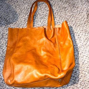 Leather banana republic purse